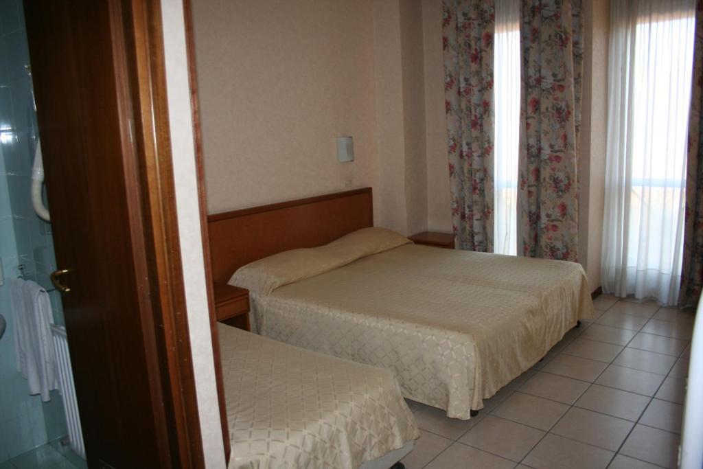 Hotel Citta 2000 Рим Экстерьер фото